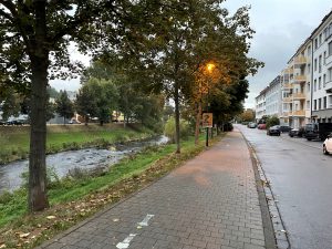Weg an der Enz, aufgenommen im Rahmen der Nachbarschaftsgespräche "West" in Pforzheim am 12.10.2021.