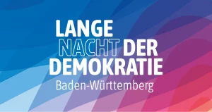 Auf dem Foto ist das bunte Symbol der Langen Nacht der Demokratie Baden-Württemberg abgebildet.